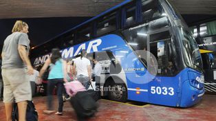 Comenzó el paro del transporte de larga distancia en todo el país