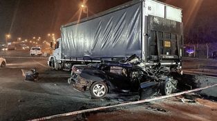 Persecución y choque fatal: una chica y dos jóvenes murieron