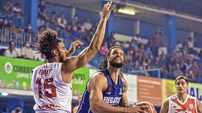 Unión dio pelea pero volvió a perder ante Regatas Corrientes