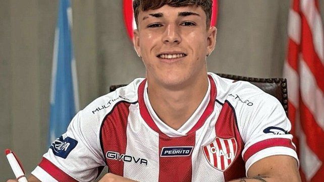 Santiago Grella firmó su primer contrato en Unión y apunta a ganarse un lugar en 2026