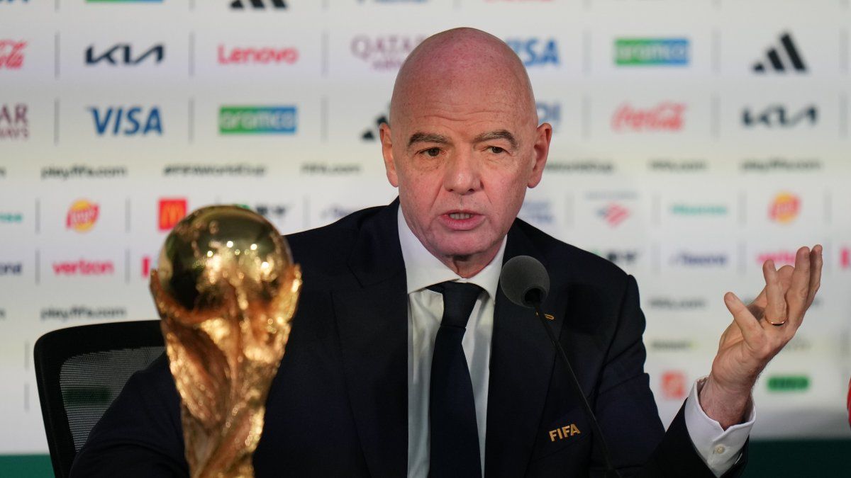 Gianni Infantino anunció que Fifa no organizará el Mundial junto a inversores privados