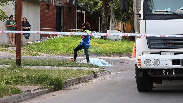 Paraná: un hombre de 80 años fue embestido por un camión y falleció