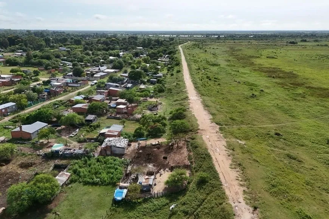 Colastiné Norte: denuncian que asentamientos irregulares sobre el terraplén Garello ponen en riesgo la defensa hídrica