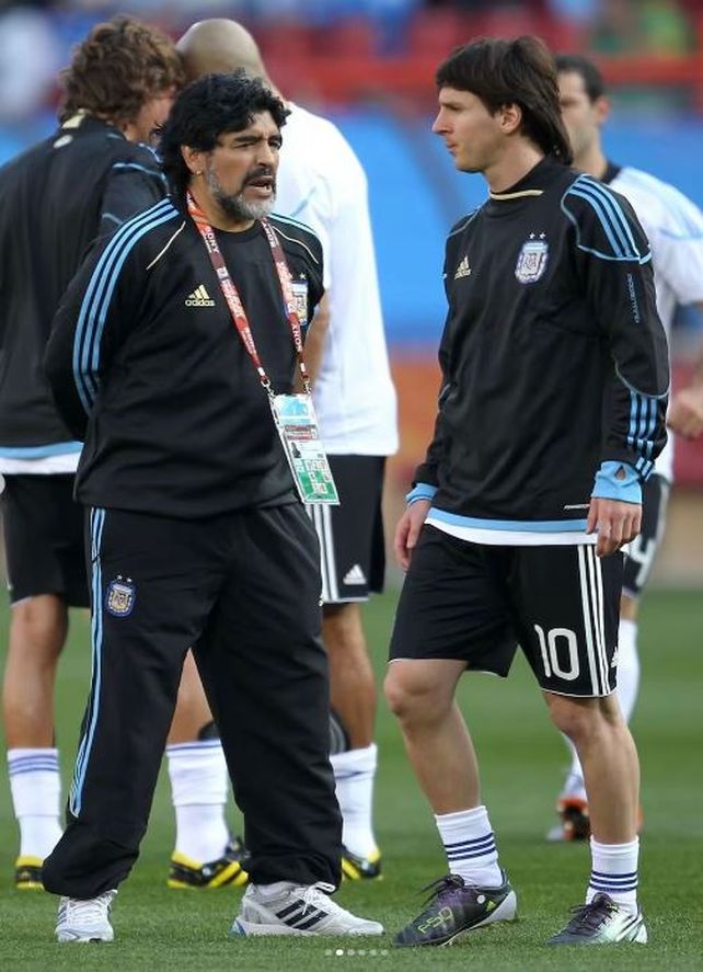 Diego Maradona dirigió a Leo Messi en el Mundial de Sudáfrica, en 2010. Dos verdaderas potencias.