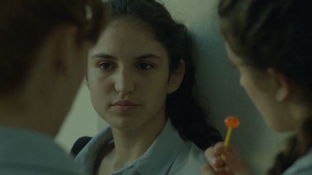 Camila saldrá esta noche: la adolescencia, entre el deseo y el empoderamiento