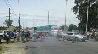 Habitantes de Colastiné cortan la Ruta 1 desde el mediodía