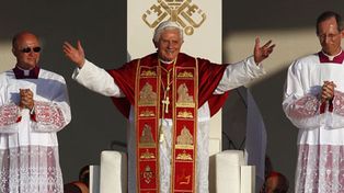 Benedicto XVI anim&oacute; a los j&oacute;venes a despreciar el ego&iacute;smo y la violencia