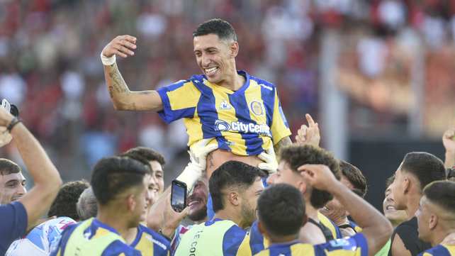 La sonrisa de Ángel Di María ilusiona a los hinchas de Central de cara a la Copa Libertadores.