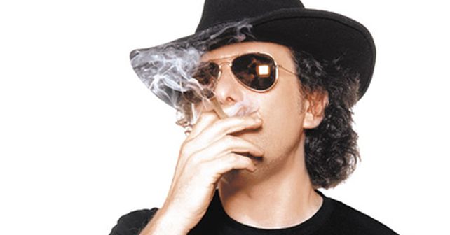 Despenalizaron la tenencia pero Calamaro sigue en problemas por el porro