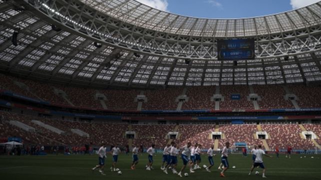 Los dueños de casa. El plantel ruso entrenó ayer en el estadio Luzhniki