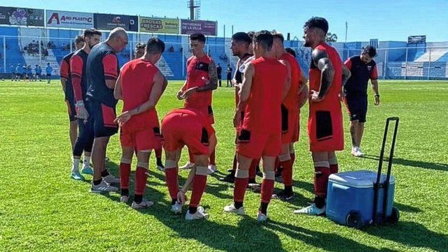 Colón encara la recta final hacia el debut ante CADU