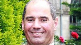 Distinguen en La Plata al sacerdote y periodista rosarino Christian Viña