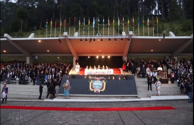 Ecuador: El oficialista Lenín Moreno gana ajustadamente y habría segunda vuelta