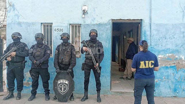 Robo de motos al norte de la ciudad: apresaron a tres personas en cuatro allanamientos simultáneos