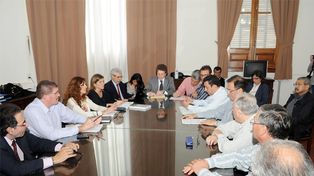 Los municipales se suman al pedido de aumento del 30% del salario en paritarias