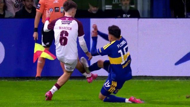 Reclamo de la gente de Lanús por la plancha del juvenil de Boca