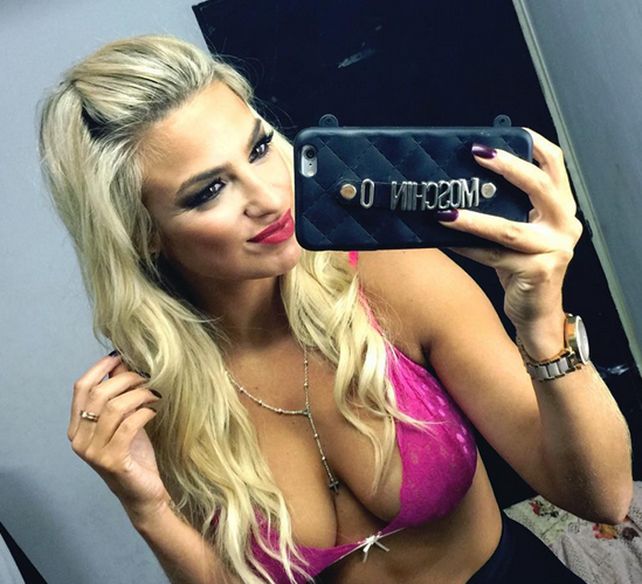 Ailén Bechara calienta el invierno con una producción sexy en ropa interior