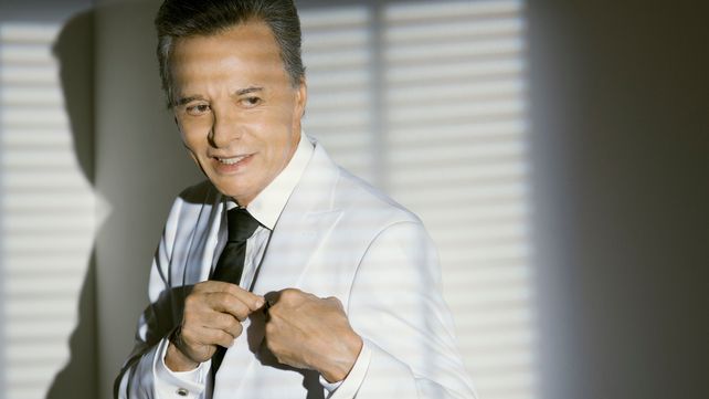La mayoría de mis canciones tratan de transmitir que la vida no te viene a buscar a tu casa; no te viene a buscar el trabajo