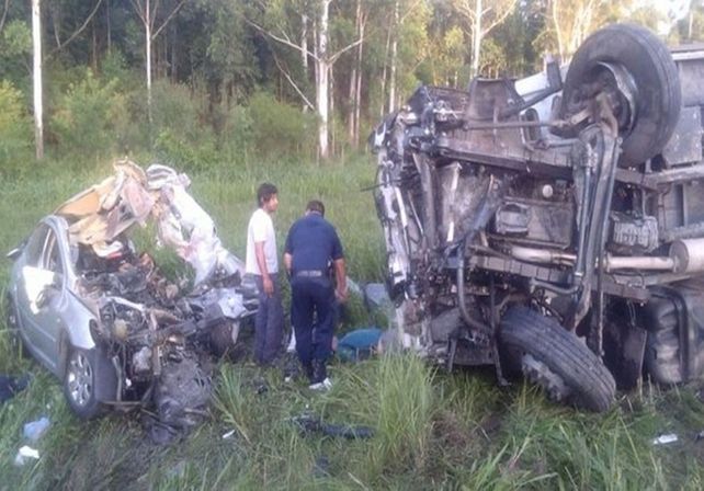 Murió una familia en un choque frontal en la provincia de Salta