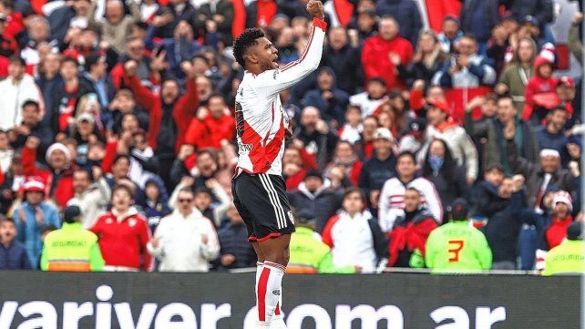 Borja salvó dos veces a River, que rescató un empate ante Lanús en el Monumental