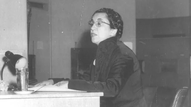 Erminda Benítez fue la primera decana de Humanidades y Artes entre 1954 y 1955.