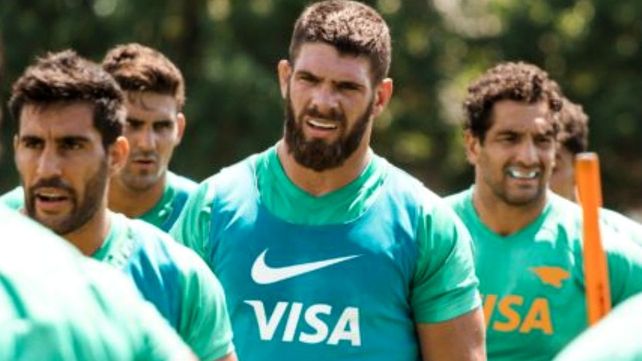 Con pasado rosarino. De La Fuente (izquierda) y Kremer (centro) serán titulares ante Gales.