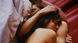 Las parejas que van a la cama desnudas son más felices que las que lo hacen en pijama