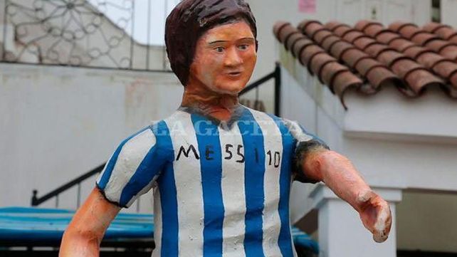 Fallida estatua de Lionel Messi es furor en las redes sociales