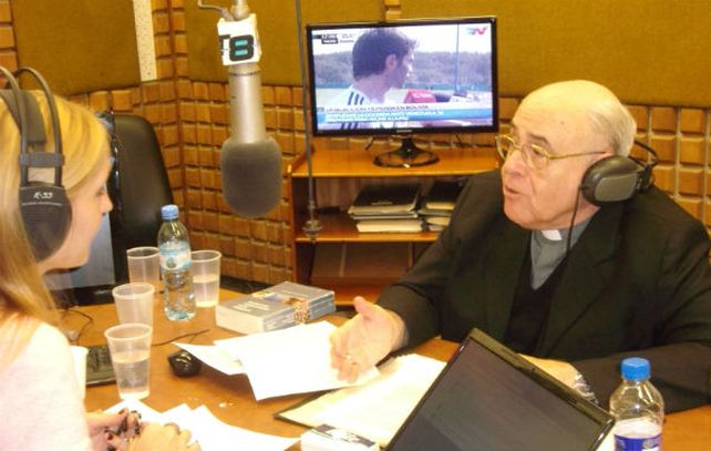 El arzobispo de Rosario en el estudio de La Ocho.