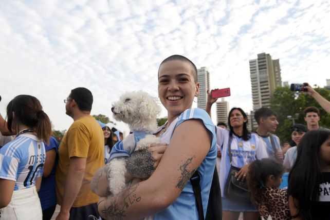 La fiesta del fútbol se armó en el Monumento a la Bandera