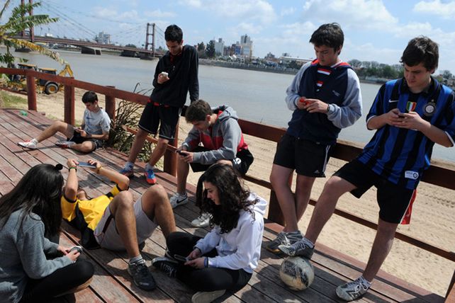 Por día, 100 internautas usan el Wi-fi gratis en simultáneo