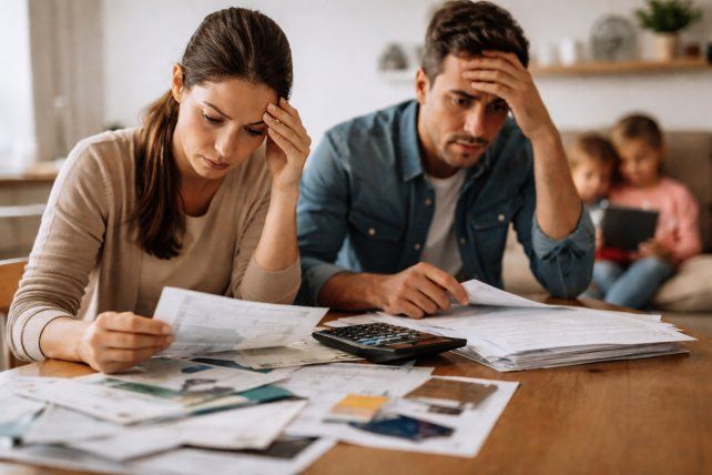 Los aumentos preocupan a las familias que se endeudan para poder llegar a fin de mes