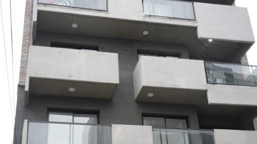 Investigan el posible femicidio de una mujer trans en un edificio del macrocentro