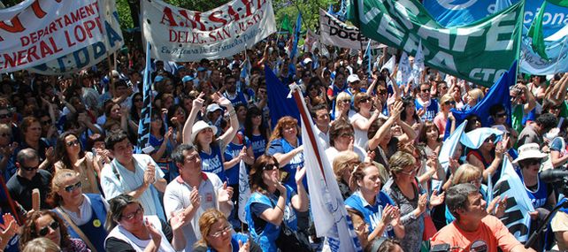 “Llamamos a los docentes a reflexionar”