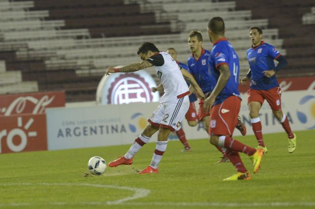 Nacho saca un derechazo que no traerá consecuencias.&nbsp;
