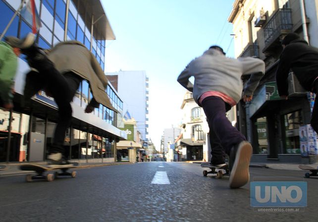 Los pibes en calle Buenos Aires
