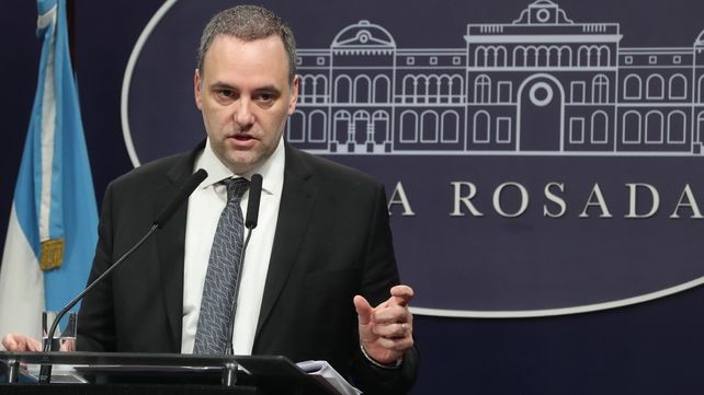 Manuel Adorni, vocero presidencial, adelantó que el gobierno auditará una por una las pensiones por discapacidad en todo el país.