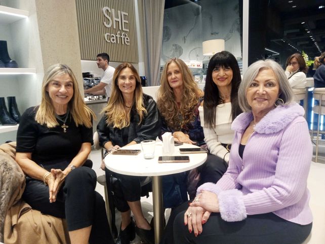 Marcela Ortega Pamela Gutiérrez, Florencia Cinquimi, Andrea Mangelli y Elsa Verna
