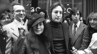 El romance con Jhon Lennon convirtió de inmediato a Yoko Ono en una celebridad.