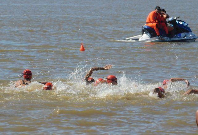 Continúa el circuito local de aguas abiertas