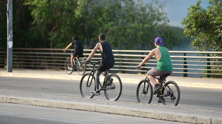 Cada vez son más los rosarinos que se desplazan en bicicleta. El accidente puso a los ciclistas bajo la lupa