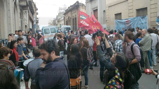 Causa Céparo: Organizaciones de DDHH se manifiestan frente al TOF de Paraná