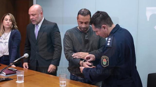 Al penal. El policía condenado fue derivo de inmediato a la cárcel de Paraná.