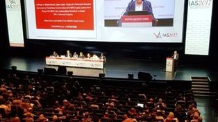 Una terapia argentina reduce a dos las drogas contra el sida
