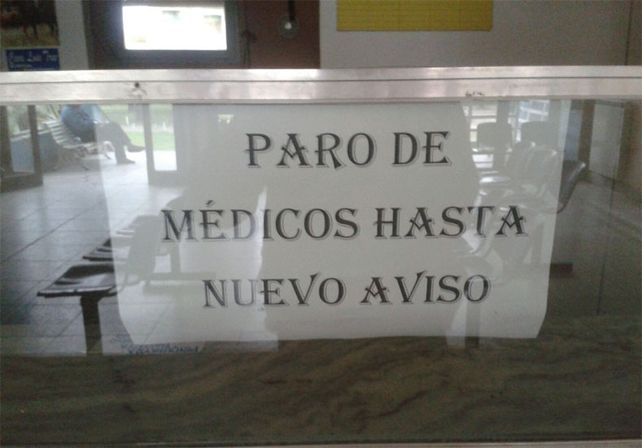 El servicio de guardia del Santa Rosa está a punto de colapsar.