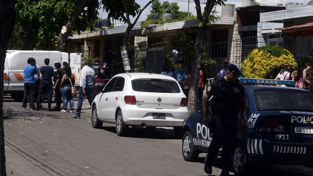 Los niños heridos tras el triple femicidio continúan graves