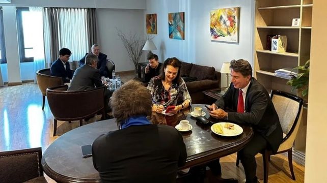 El gobierno oficializó la prórroga por un año del Presupuesto 2023