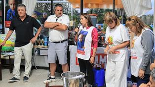 La gente Fundación Crisálida de Entre Ríos agradecida con el golf del CAE.