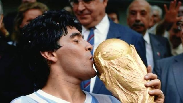 La actual Copa de la Liga se llamará Diego Armando Maradona.