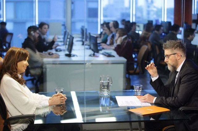La exmandataria se entrevistó con el periodista Luis Novaresio.